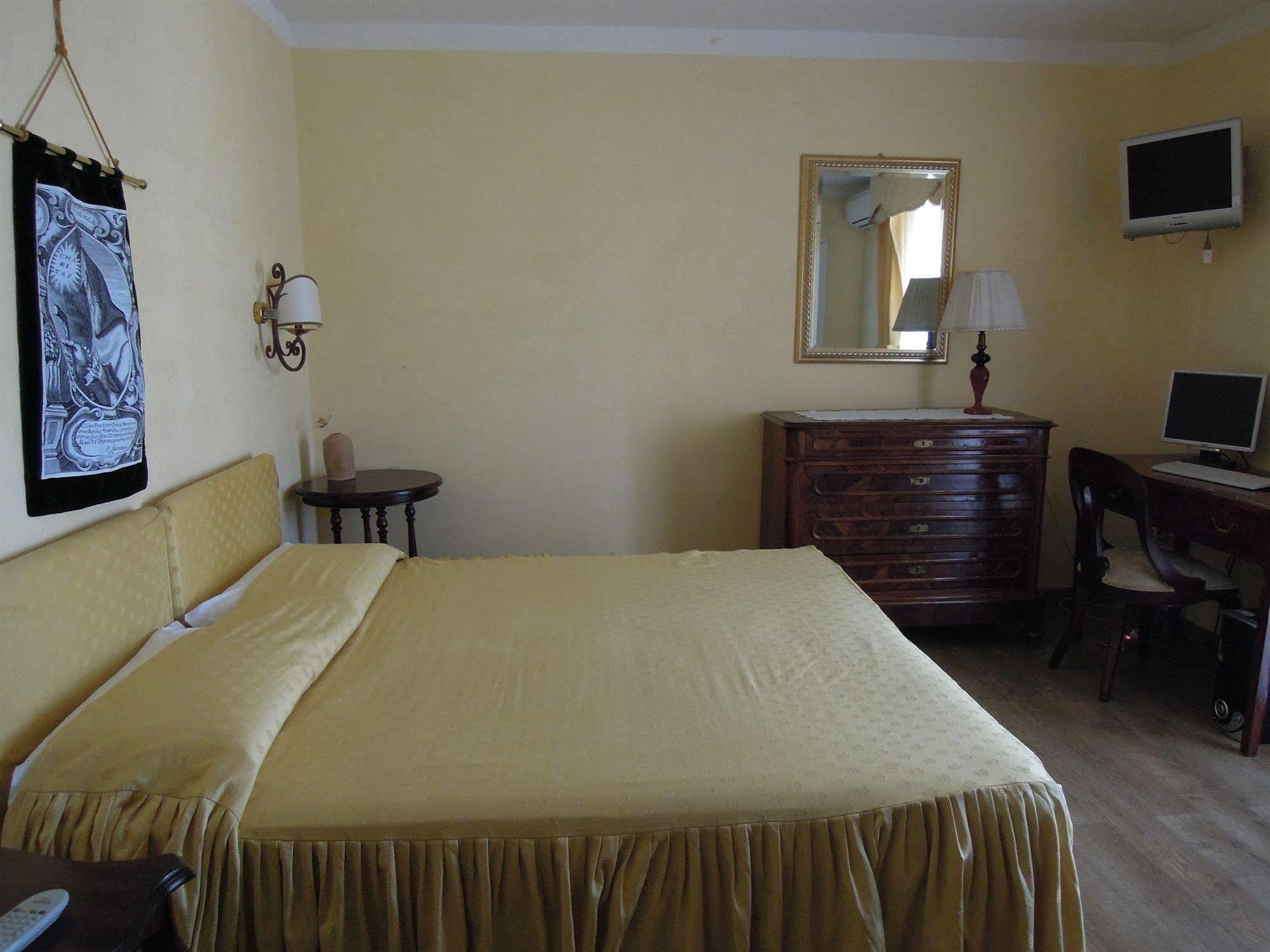 Sant'agostino Guest
