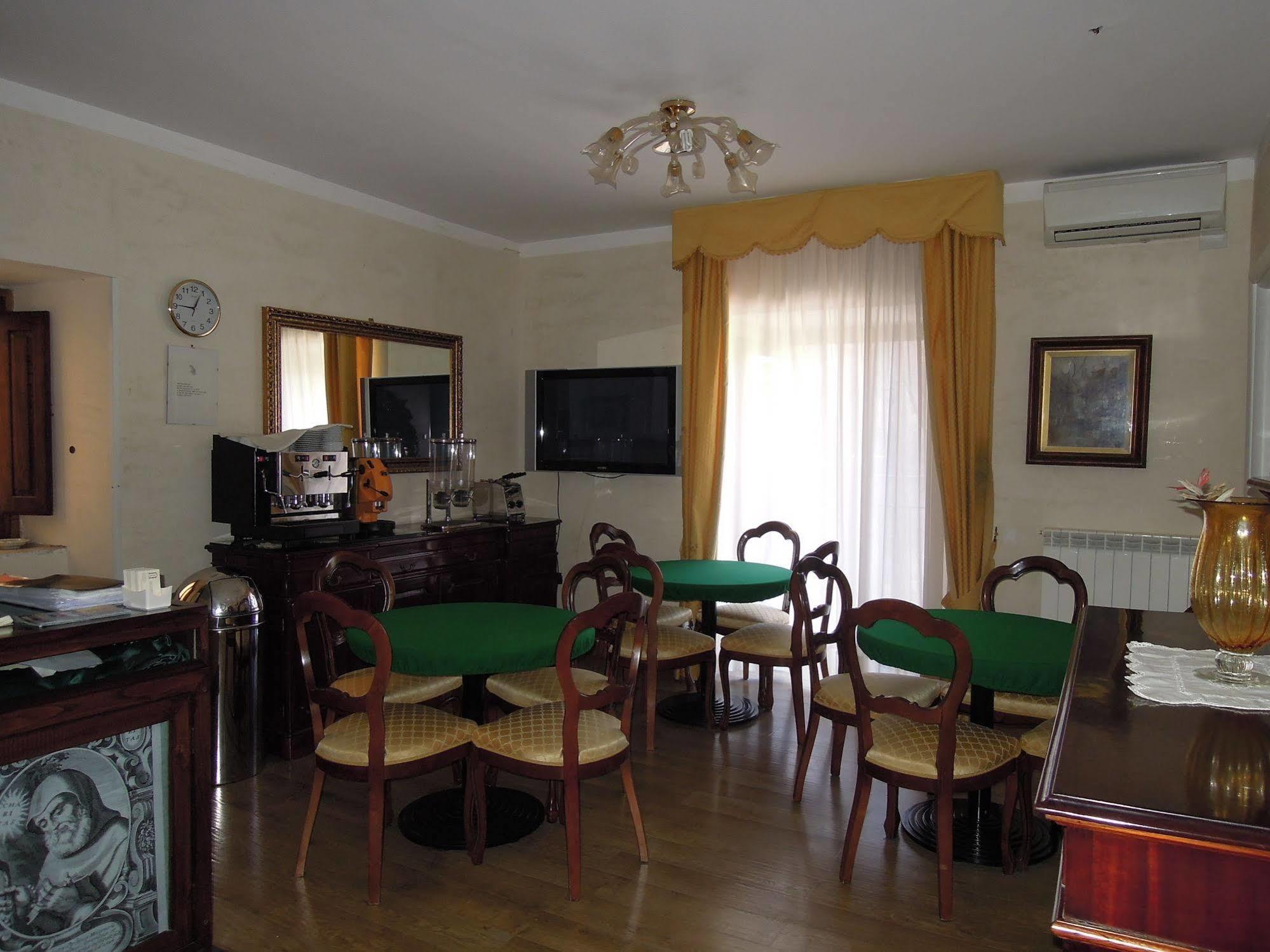 Sant'agostino Guest Hotel Paola